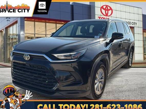 TOYOTA GRAND HIGHLANDER 2025 5TDAAAA56SS023221 image